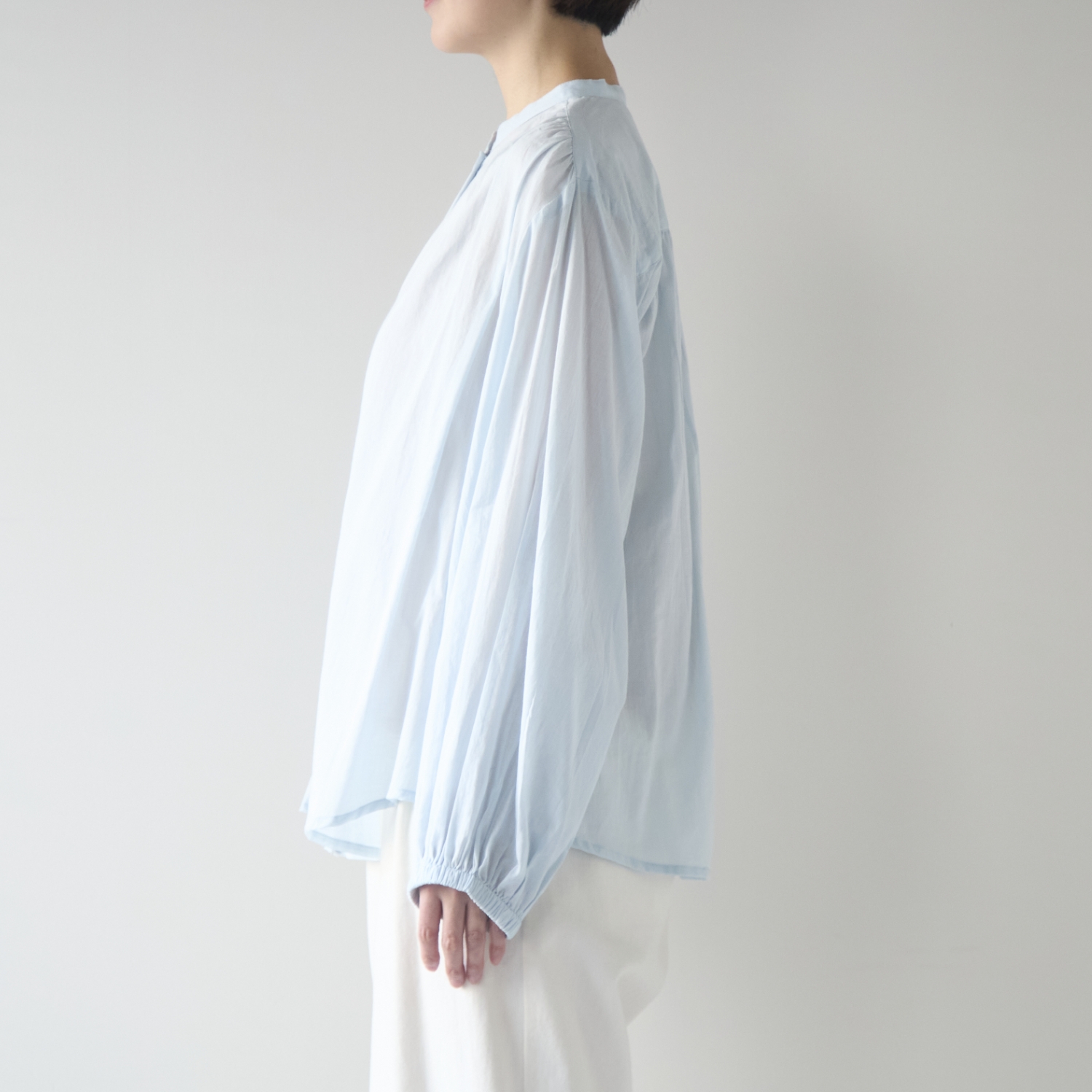 Kilka×kapuwa/風が通るなめらかモスリンブラウス